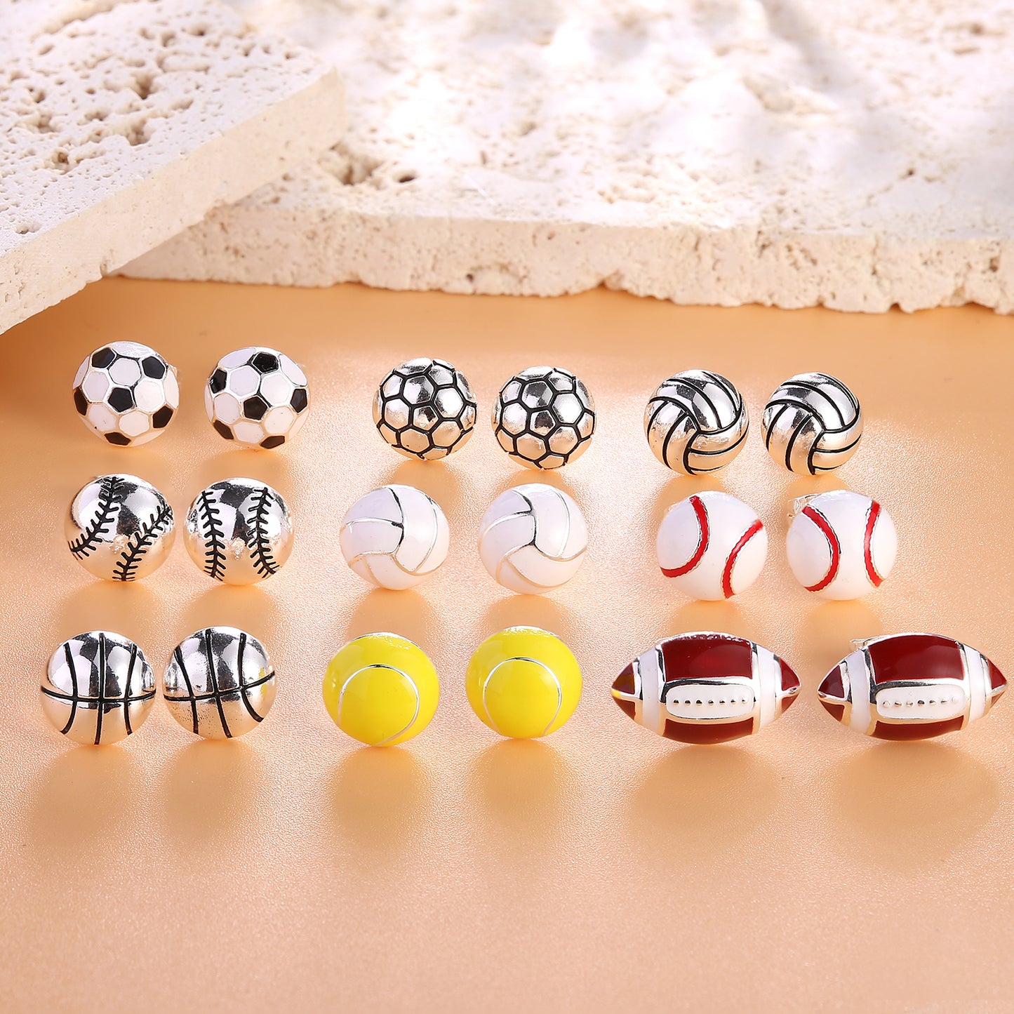 ENVYOU Sports Stud Earrings