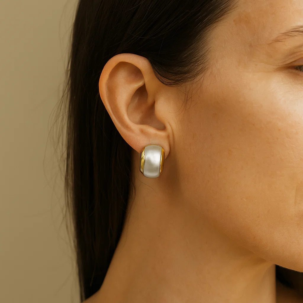ENVYOU Chunky C-shaped Stud Earrings