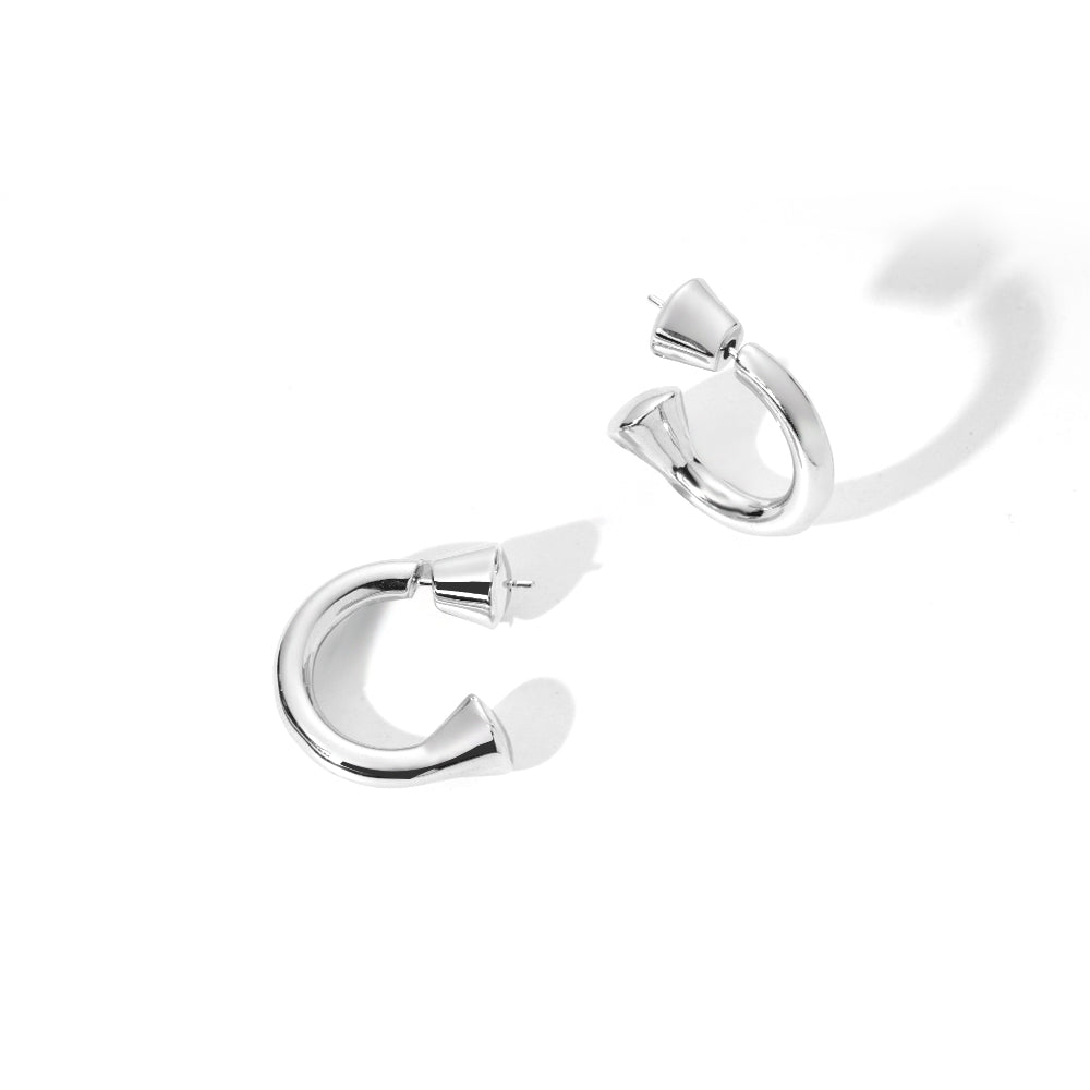 ENVYOU C-shaped Earrings
