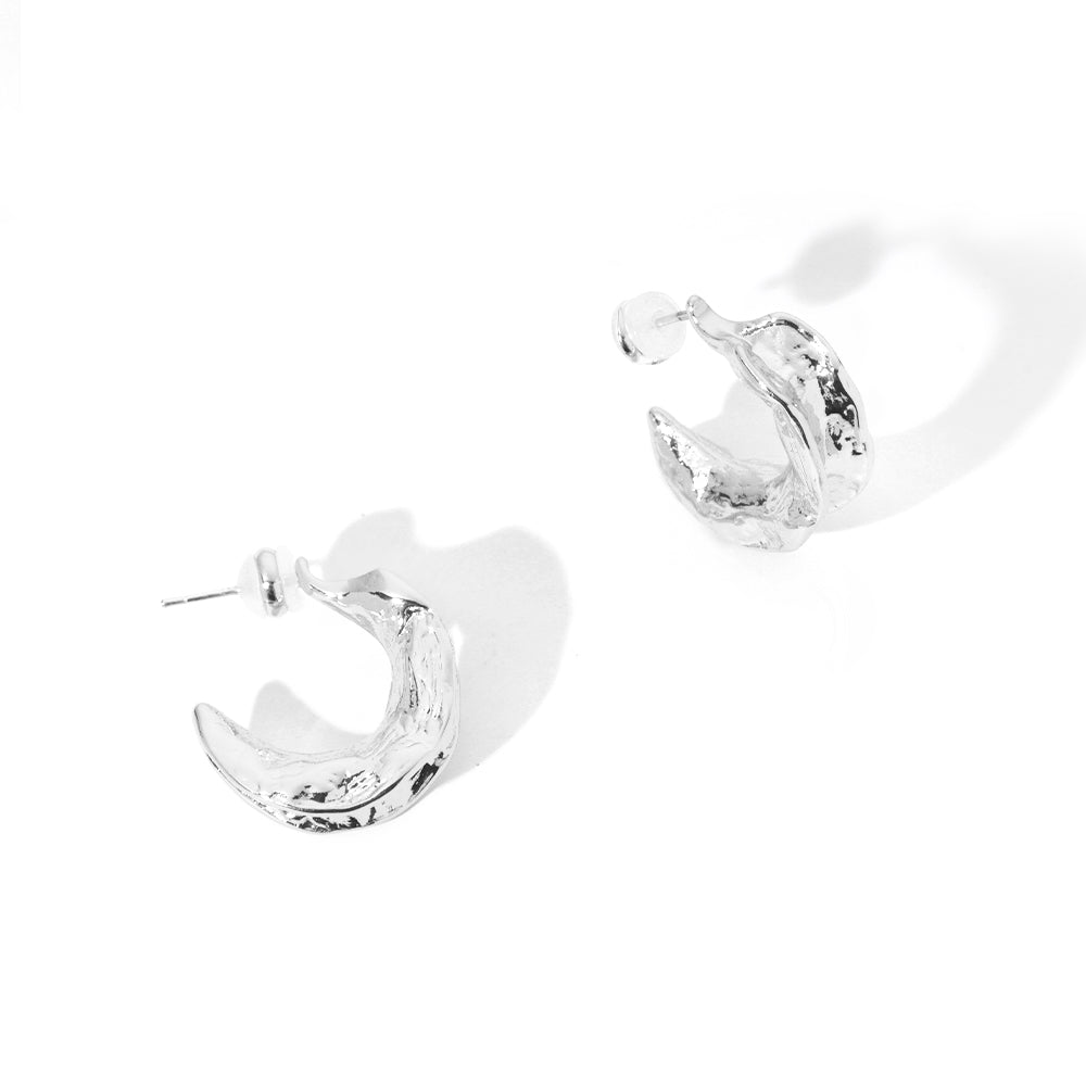 ENVYOU Irregular Hammered Stud Earrings