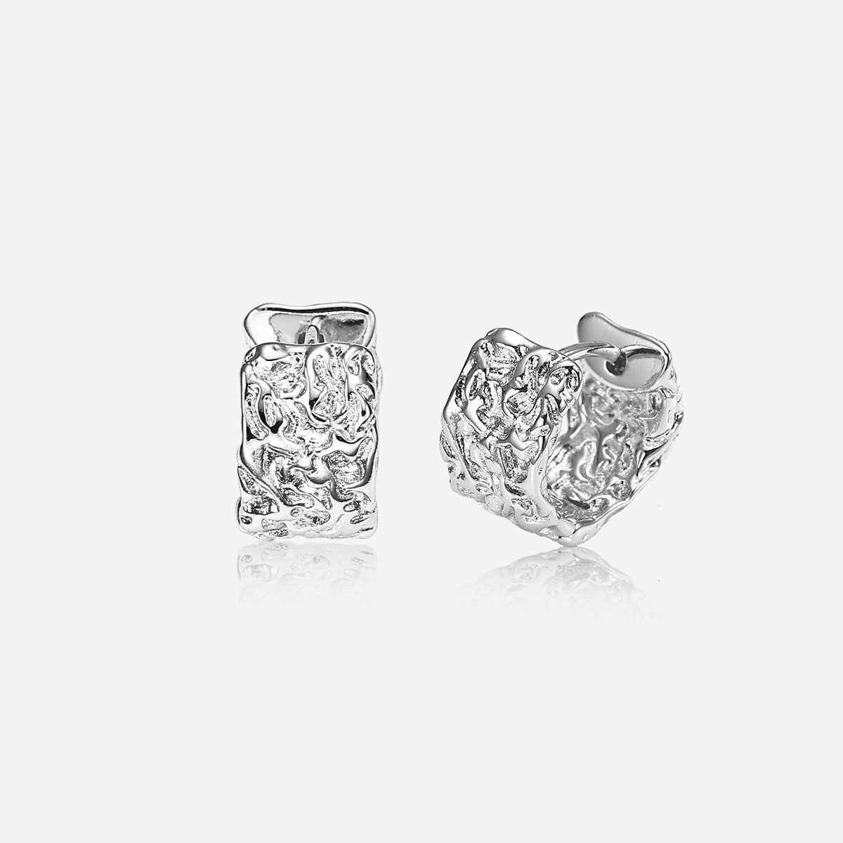 ENVYOU Chunky Hammered Earrings