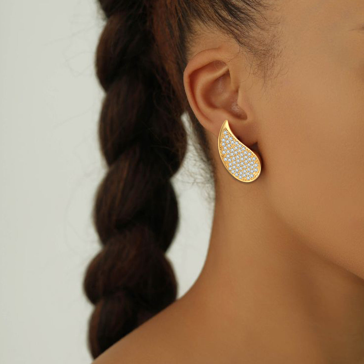 ENVYOU CZ Teardrop Stud Earrings
